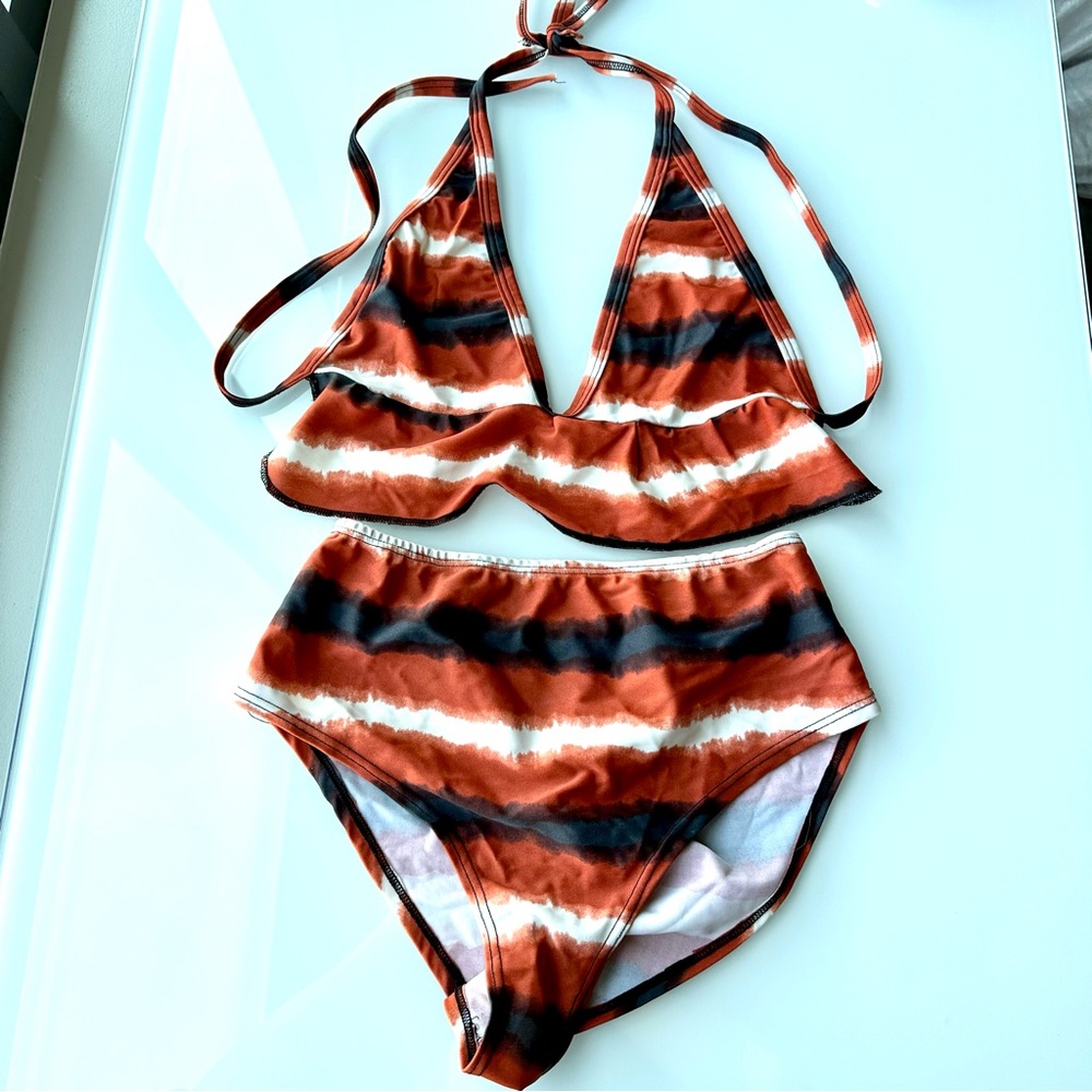 Rave With Mi Gente set burnt orange